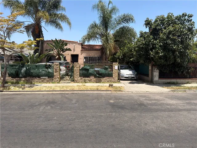 4809 Pickford, Los Angeles, California 90019