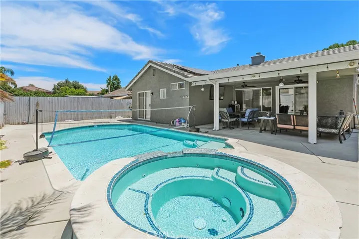 2916 Hampton, Hemet, California 92545