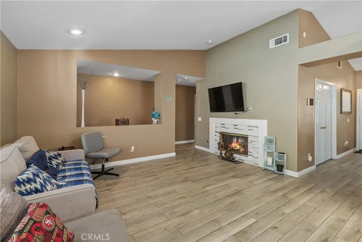 2916 Hampton, Hemet, California 92545