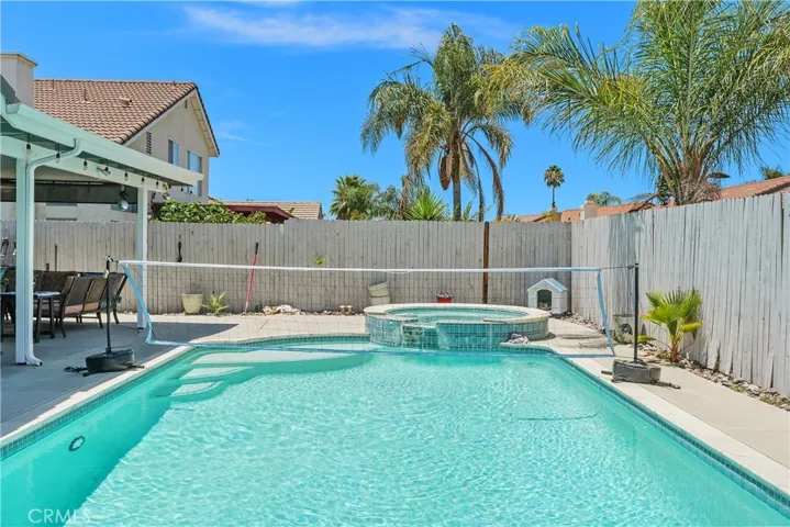 2916 Hampton, Hemet, California 92545