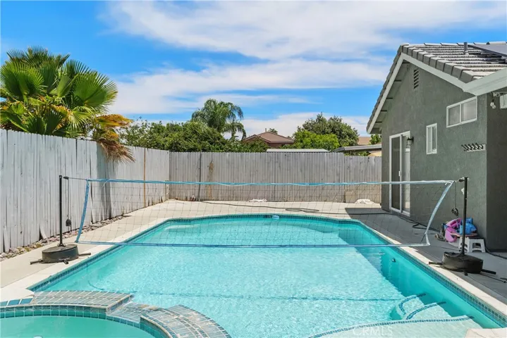 2916 Hampton, Hemet, California 92545
