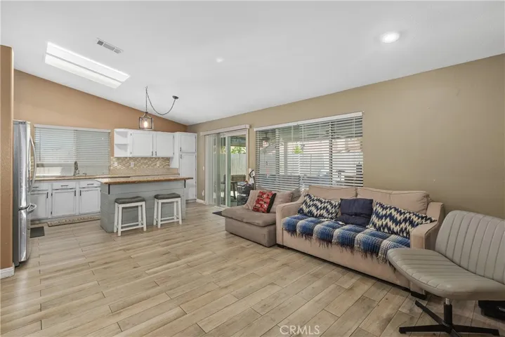 2916 Hampton, Hemet, California 92545