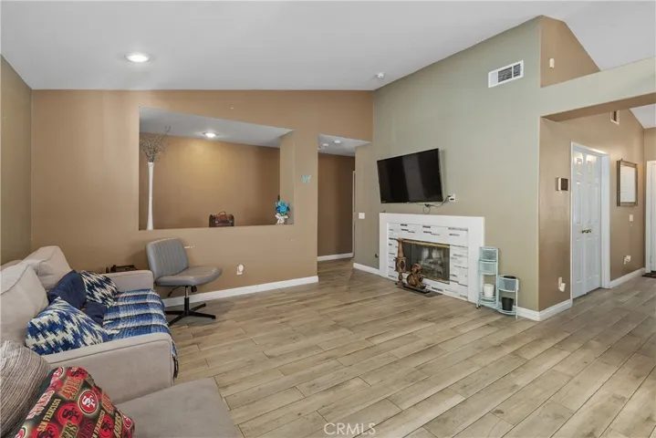 2916 Hampton, Hemet, California 92545