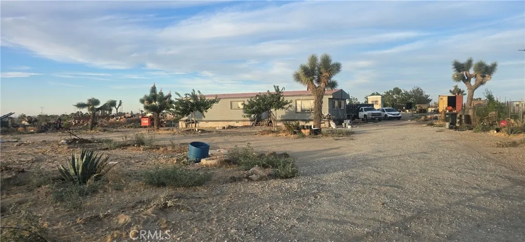 13475 Ailanthus, Phelan, California 92371