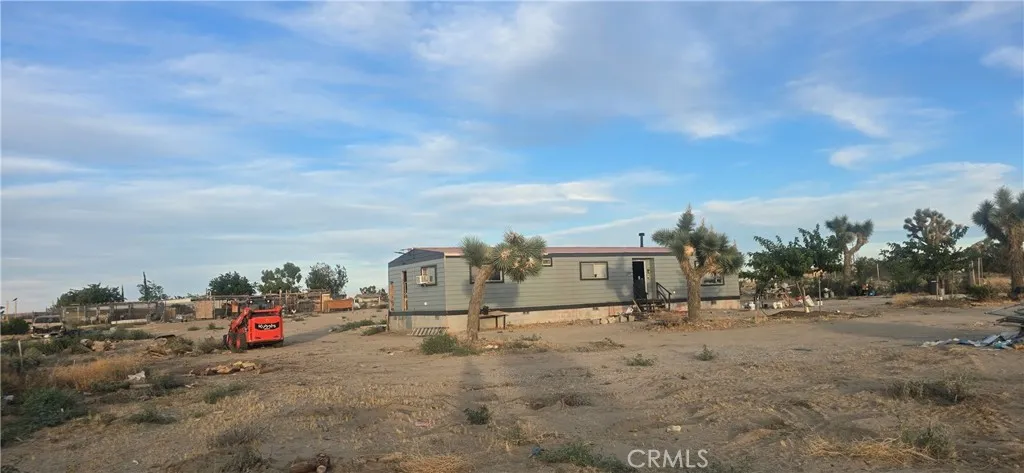 13475 Ailanthus, Phelan, California 92371