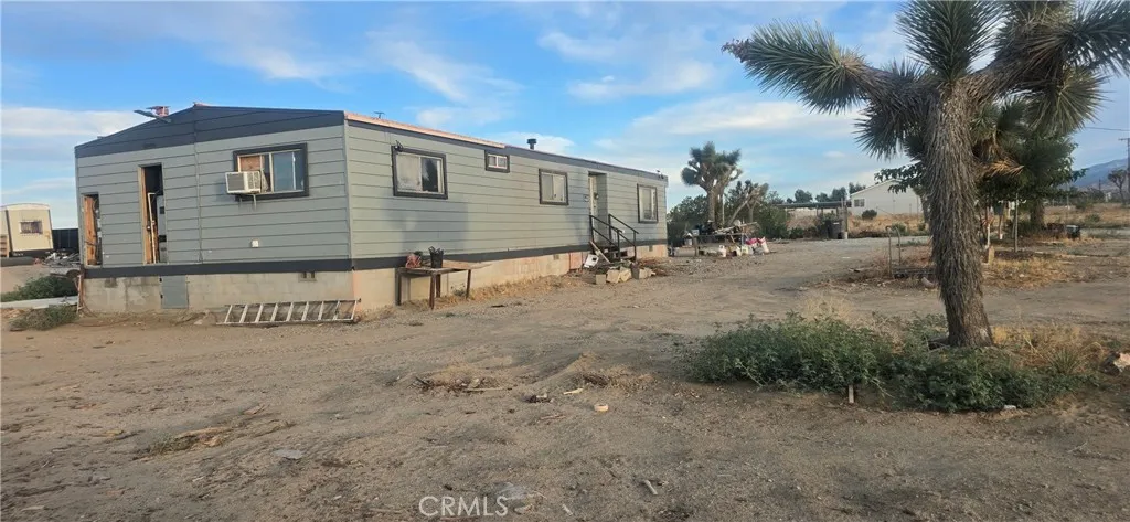 13475 Ailanthus, Phelan, California 92371