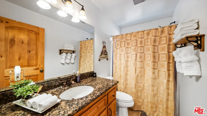 416 Mountainaire Lane, Big Bear, California 92315