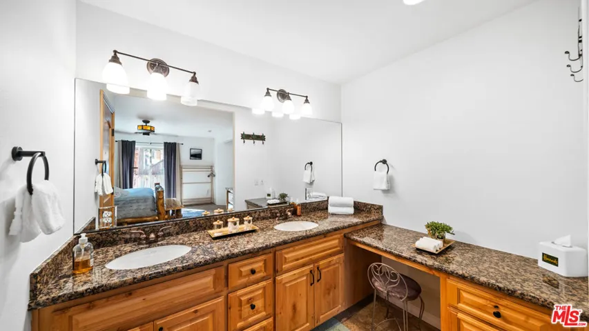 416 Mountainaire Lane, Big Bear, California 92315