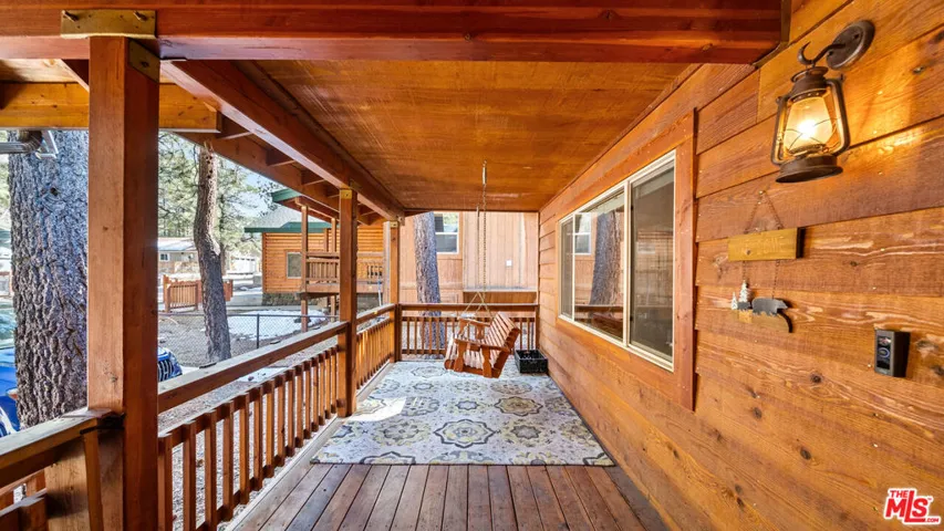 416 Mountainaire Lane, Big Bear, California 92315