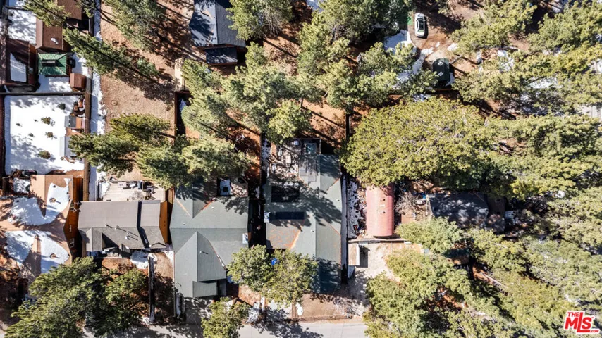 416 Mountainaire Lane, Big Bear, California 92315