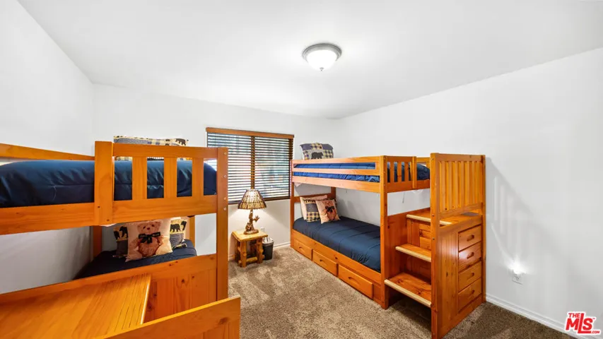 416 Mountainaire Lane, Big Bear, California 92315