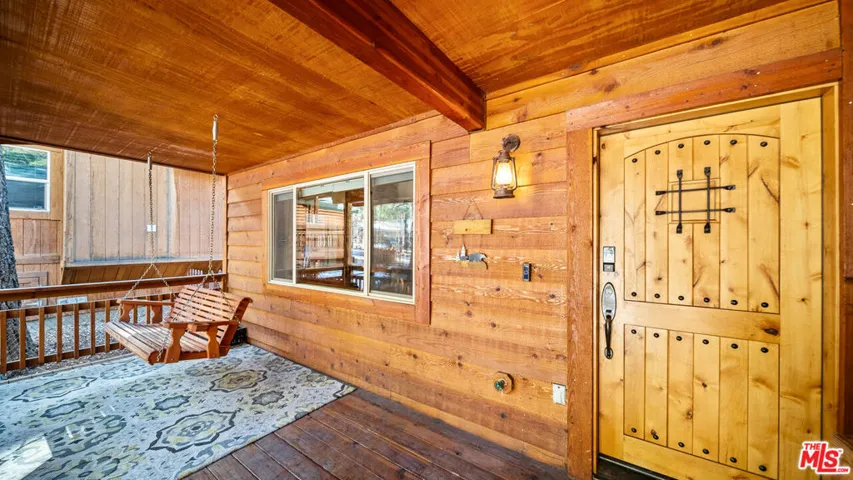 416 Mountainaire Lane, Big Bear, California 92315