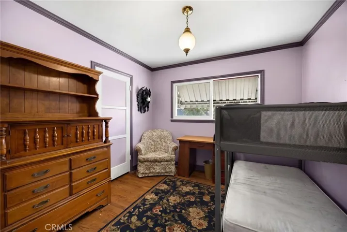 1517 W Borchard Avenue, Santa Ana, California 92704