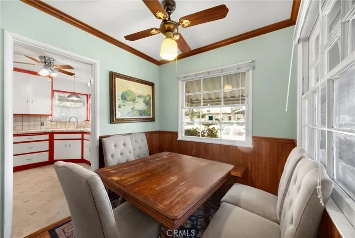 1517 W Borchard Avenue, Santa Ana, California 92704