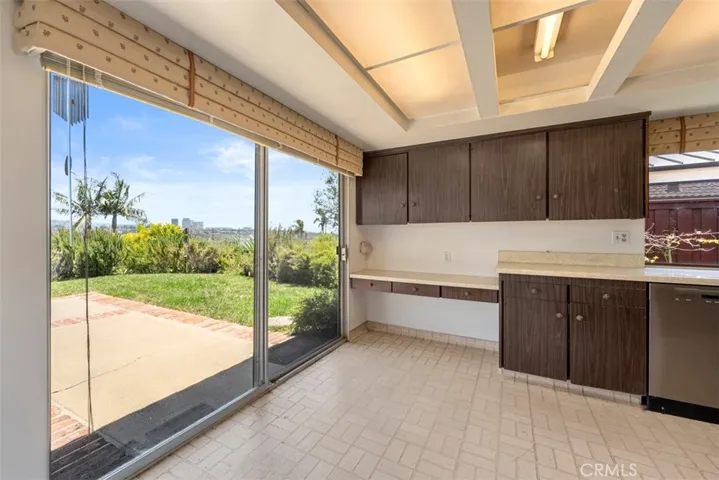 1842 Santiago, Newport Beach, California 92660