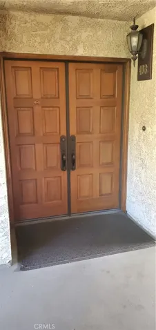 >