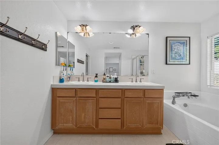 Bath 3 - Primary