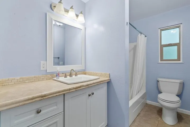 6790 Bonny Doon Road, Santa Cruz, California 95060