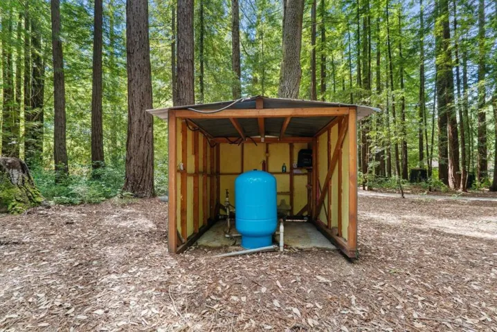 6790 Bonny Doon Road, Santa Cruz, California 95060
