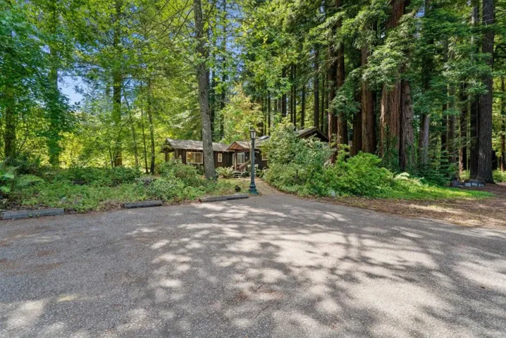 6790 Bonny Doon Road, Santa Cruz, California 95060