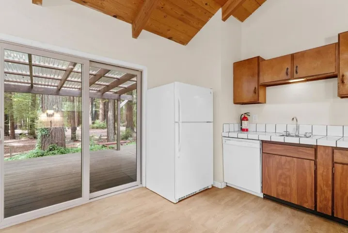 6790 Bonny Doon Road, Santa Cruz, California 95060