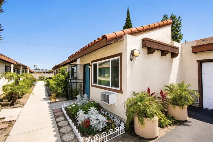 10122 Dakota, Garden Grove, California 92843