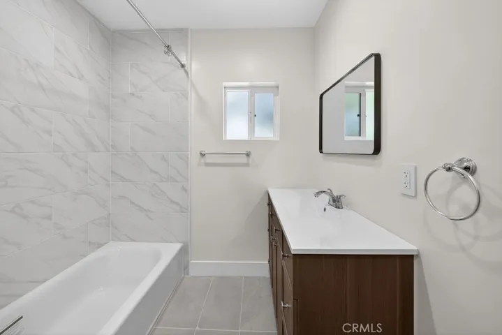 10227 Mcvine, Sunland, California 91040