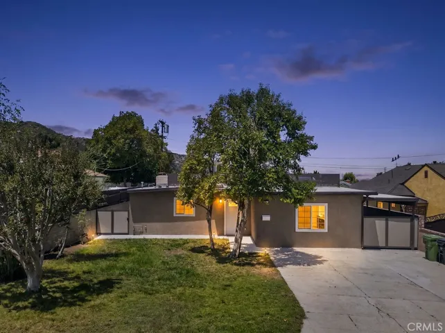 10227 Mcvine, Sunland, California 91040