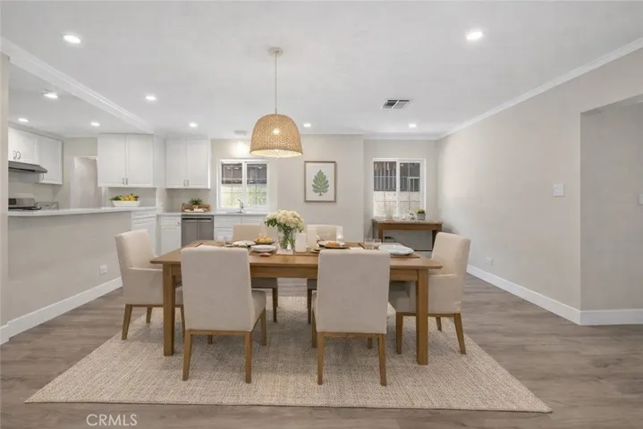 Virtual Staged Dining room photo