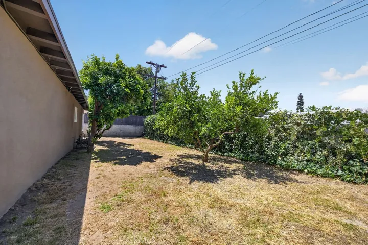 10227 Mcvine, Sunland, California 91040