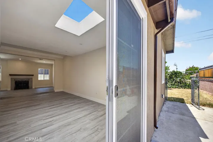 10227 Mcvine, Sunland, California 91040