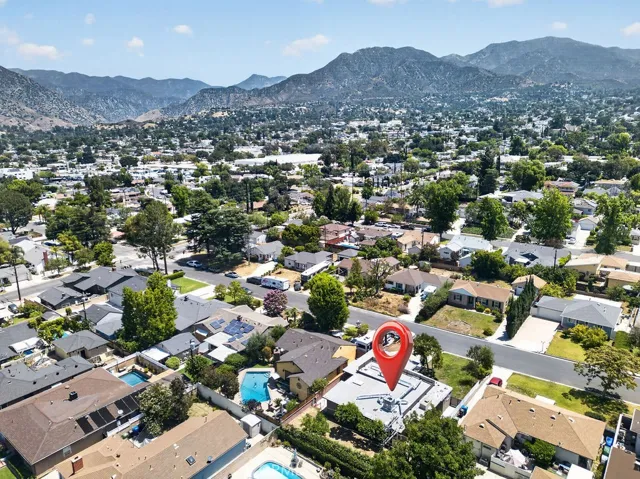 10227 Mcvine, Sunland, California 91040