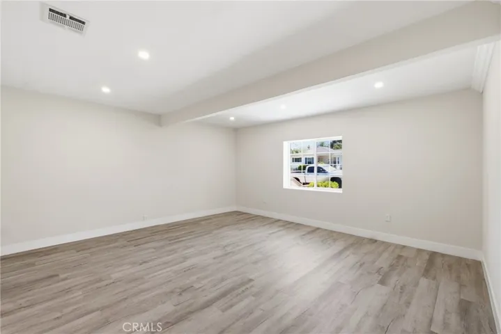10227 Mcvine, Sunland, California 91040