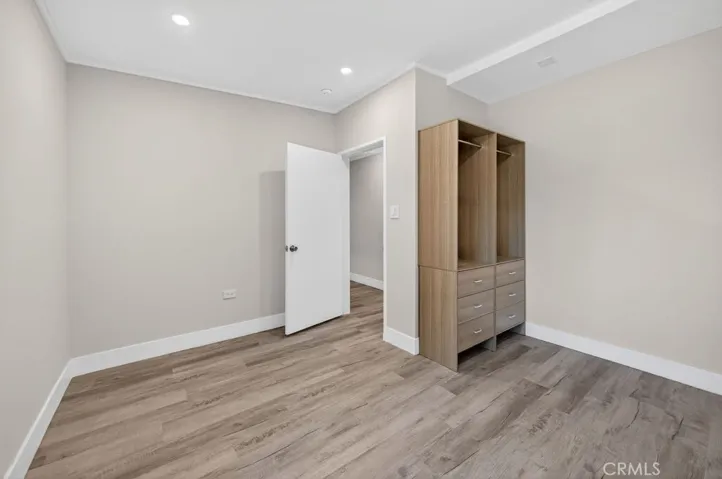 10227 Mcvine, Sunland, California 91040
