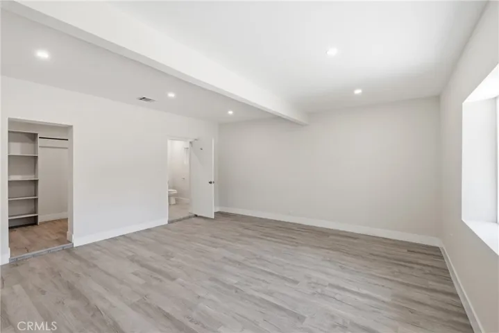 10227 Mcvine, Sunland, California 91040