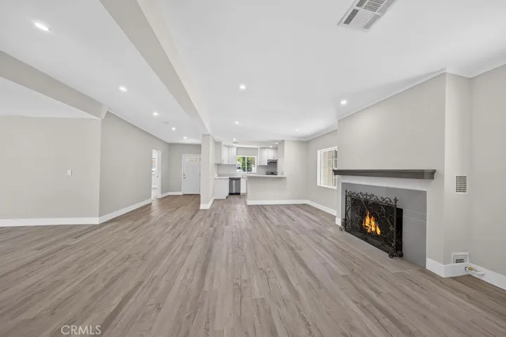 10227 Mcvine, Sunland, California 91040