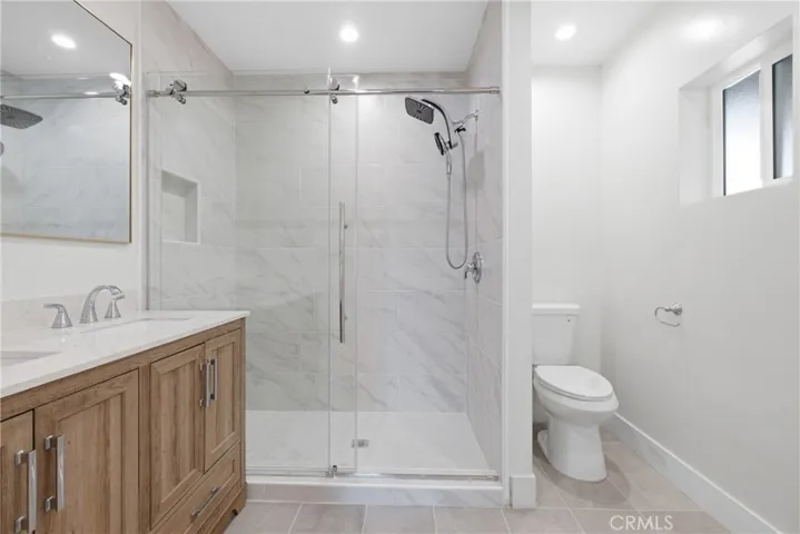 10227 Mcvine, Sunland, California 91040