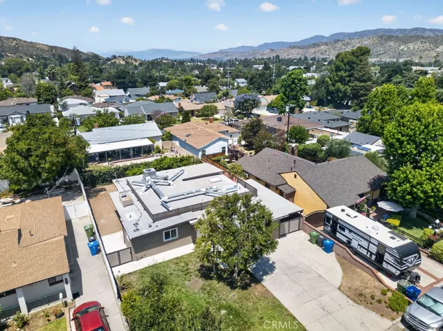 10227 Mcvine, Sunland, California 91040
