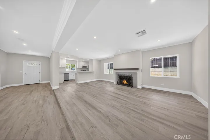 10227 Mcvine, Sunland, California 91040