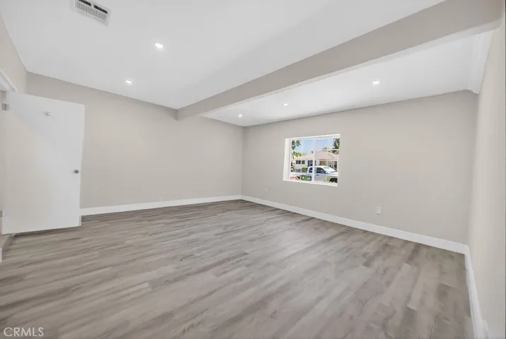 10227 Mcvine, Sunland, California 91040
