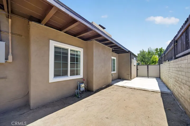 10227 Mcvine, Sunland, California 91040