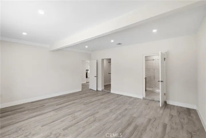 10227 Mcvine, Sunland, California 91040