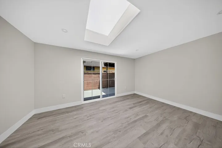 10227 Mcvine, Sunland, California 91040