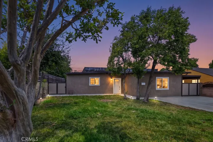 10227 Mcvine, Sunland, California 91040