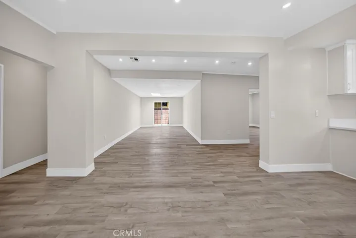 10227 Mcvine, Sunland, California 91040