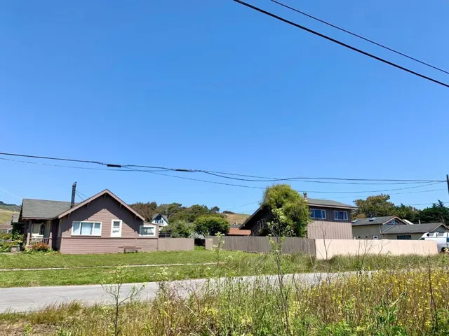 2 3rd Avenue, Davenport, California 95017