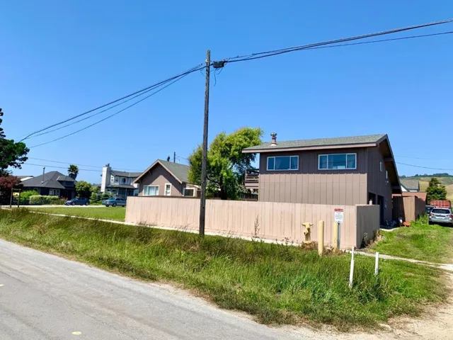 2 3rd Avenue, Davenport, California 95017