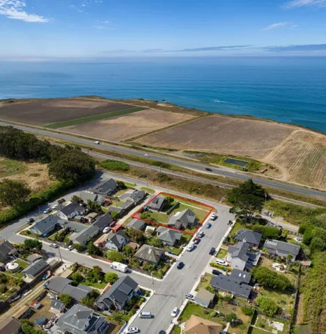 2 3rd Avenue, Davenport, California 95017