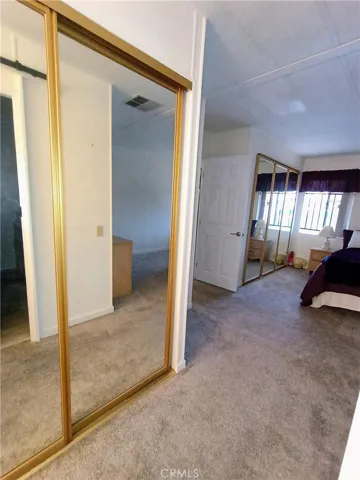 2nd closet in mst bedroom