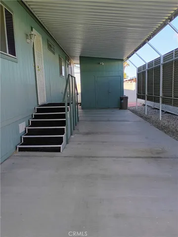 Carport w/ extended